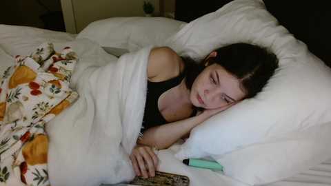 Media: miafosterx Chaturbate 2023-12-22 05:53:00
