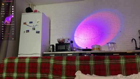 Media: al1ce_fox Chaturbate 2023-12-25 01:18:00