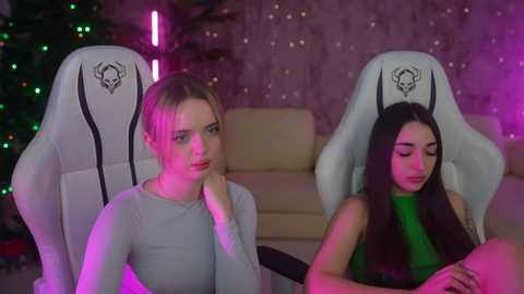 Media: anabel054 Chaturbate 2023-12-25 01:45:00