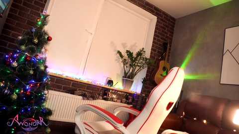 Media: awondrr Chaturbate 2023-12-25 13:16:00