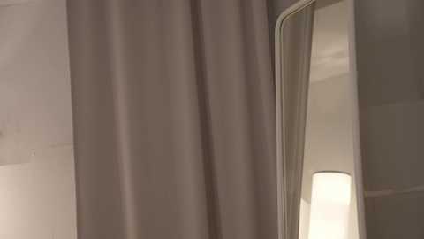 Media: floret_joy Chaturbate 2023-12-25 20:26:00