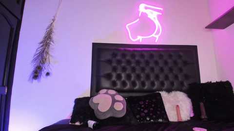 Media: iam_eli Chaturbate 2023-12-26 04:00:00