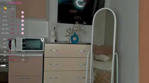 Media: mariemelons Chaturbate 2023-12-26 21:36:00