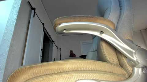 Media: alicelighthouse Chaturbate 2023-12-27 04:48:00