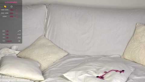 Media: evelissa Chaturbate 2023-12-27 12:42:00