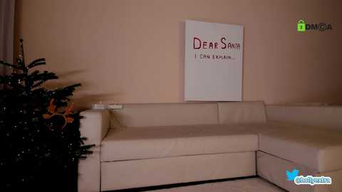 Media: hollyextra Chaturbate 2023-12-27 16:16:00