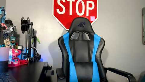 Media: twistedintheheadbonesy Chaturbate 2023-12-27 05:04:00