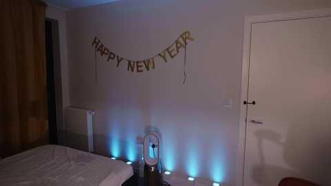 Media: vixenp Chaturbate 2023-12-27 20:16:00