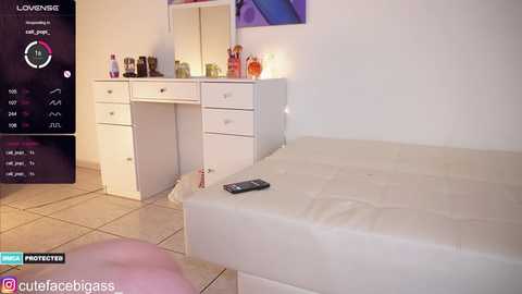 Media: cutefacebigass Chaturbate 2023-12-28 22:00:00