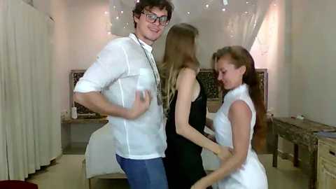 Media: goddess_marylin Chaturbate 2023-12-28 10:14:00