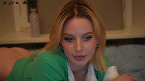 Media: ellaa91 Chaturbate 2023-12-30 17:59:00