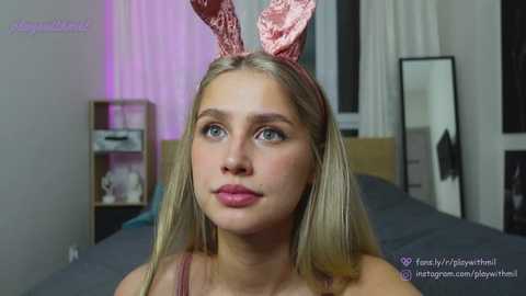 Media: playwithmil Chaturbate 2023-12-30 17:21:00