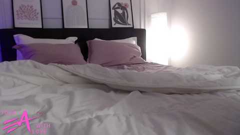Media: bigorgasm4us Chaturbate 2023-12-31 15:43:00