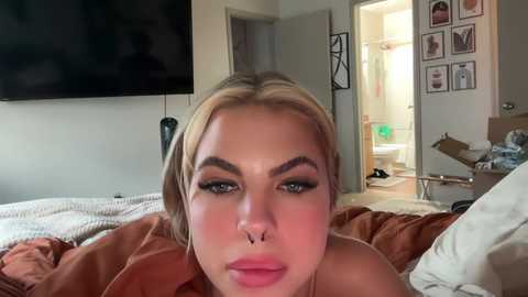 Media: cxbraj Chaturbate 2023-12-31 21:09:00