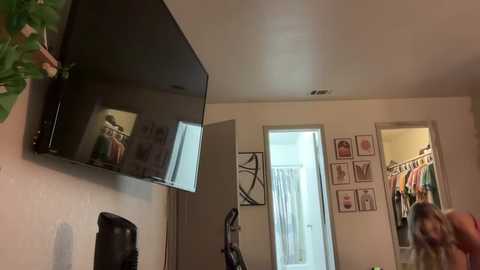 Media: cxbraj Chaturbate 2024-01-01 04:20:00