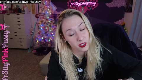 Media: pr3ttyp1nkpussy Chaturbate 2024-01-01 04:32:00