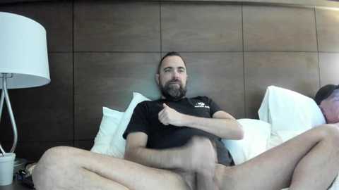Media: hardworkertn Chaturbate 2024-01-02 00:18:00