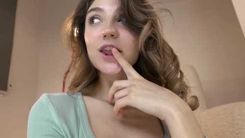 Media: mia_elfie Chaturbate 2024-01-03 04:42:00