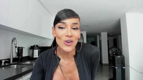 Media: sweetlaurasaenz Chaturbate 2024-01-07 15:55:00
