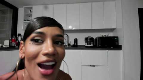 Media: sweetlaurasaenz Chaturbate 2024-01-08 00:05:00