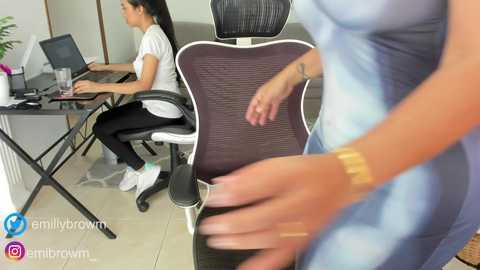 Media: emillybrowm Chaturbate 2024-01-10 15:08:00
