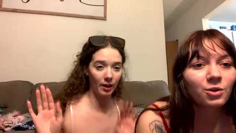 Media: kylieexoxoxo2432 Chaturbate 2024-01-11 04:50:00