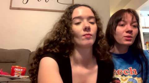 Media: kylieexoxoxo2432 Chaturbate 2024-01-12 01:04:00