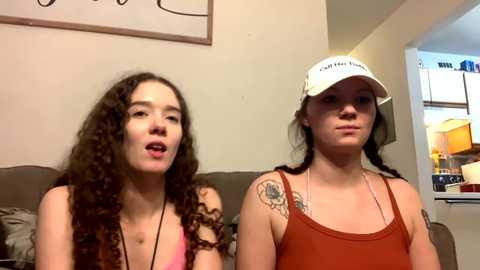 Media: kylieexoxoxo2432 Chaturbate 2024-01-13 04:16:00
