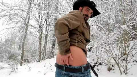 Media: hardworkertn Chaturbate 2024-01-15 22:11:00