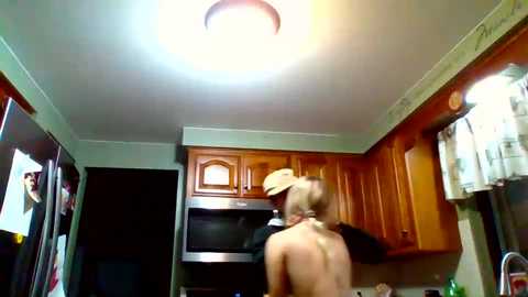 Media: kittyndaddy757458 Chaturbate 2024-01-15 05:32:00