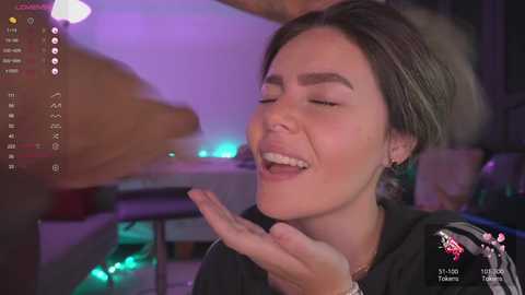Media: xhxoxtxsxex Chaturbate 2024-01-17 11:41:00
