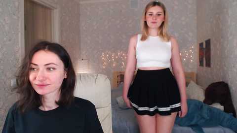 tendermoon__ @ chaturbate on 20240118