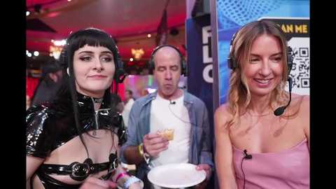 Media: blondefoxsilverfox Chaturbate 2024-01-20 02:27:00