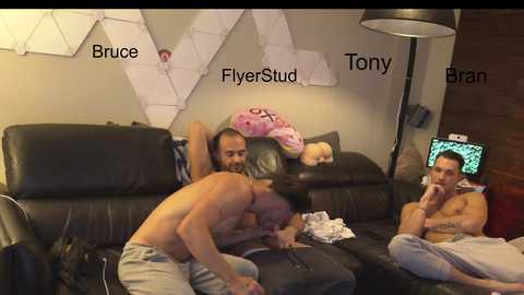 flyerstud_mtl @ chaturbate on 20240123