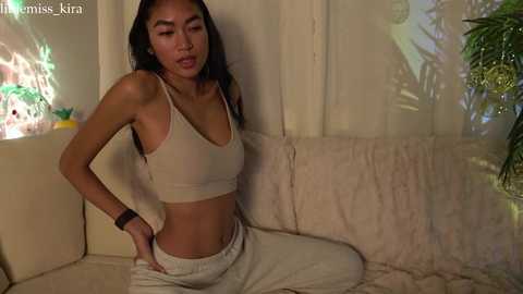Media: littlemiss_kira Chaturbate 2024-01-25 07:38:00