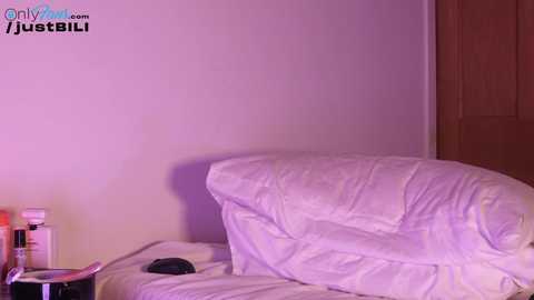 Media: justbecauseiloveit Chaturbate 2024-02-01 22:17:00