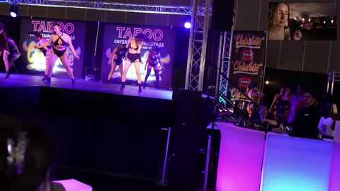 Media: blondefoxsilverfox Chaturbate 2024-02-03 02:22:00