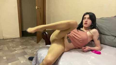Media: _krisvanessa_ Chaturbate 2024-02-05 14:04:00