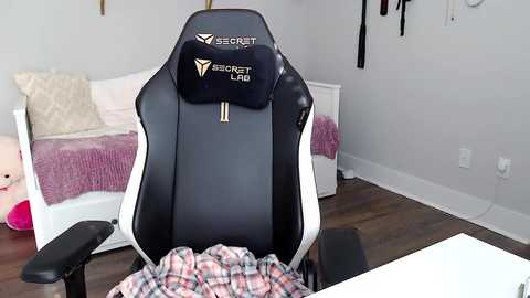 Media: jadelove_ Chaturbate 2024-02-07 20:14:00