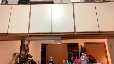 Media: kylieexoxoxo2432 Chaturbate 2024-02-08 07:50:00