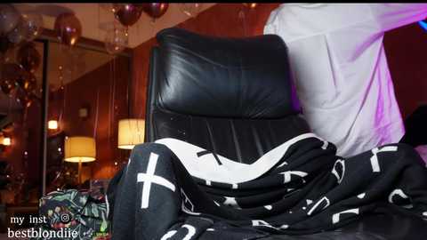 Media: bestblondiiecb Chaturbate 2024-02-10 21:44:00