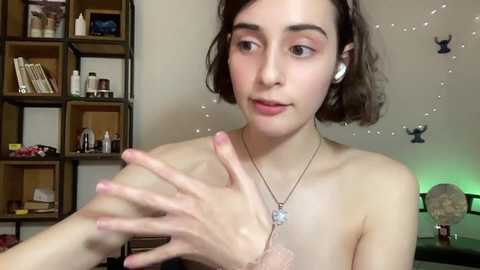 Media: wonderland_stia Chaturbate 2024-02-10 18:27:00