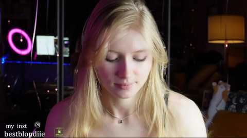 Media: bestblondiiecb Chaturbate 2024-02-18 19:07:00