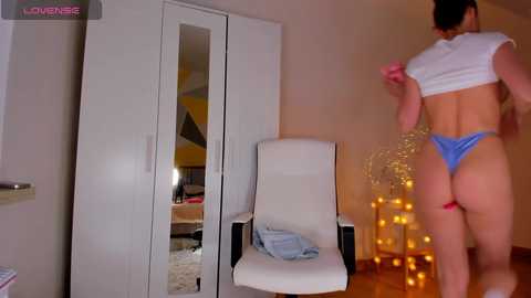 Media: roxy_blue_eyed_ Chaturbate 2024-02-18 15:04:00