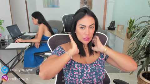 Media: emillybrowm Chaturbate 2024-02-19 13:44:00