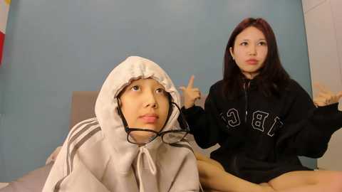 Media: little_yena Chaturbate 2024-02-19 05:45:00