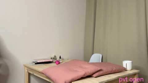 Media: pinkloving Chaturbate 2024-02-19 19:58:00