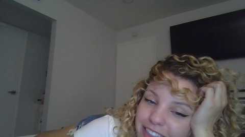 Media: theislandgirl Chaturbate 2024-02-28 02:44:00