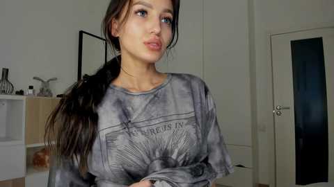 Media: xxx_leila Chaturbate 2024-03-06 11:06:00