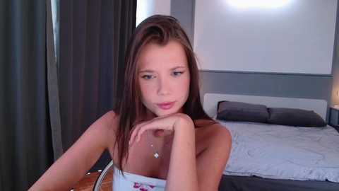 Media: bitter_moon Chaturbate 2024-03-07 04:21:00